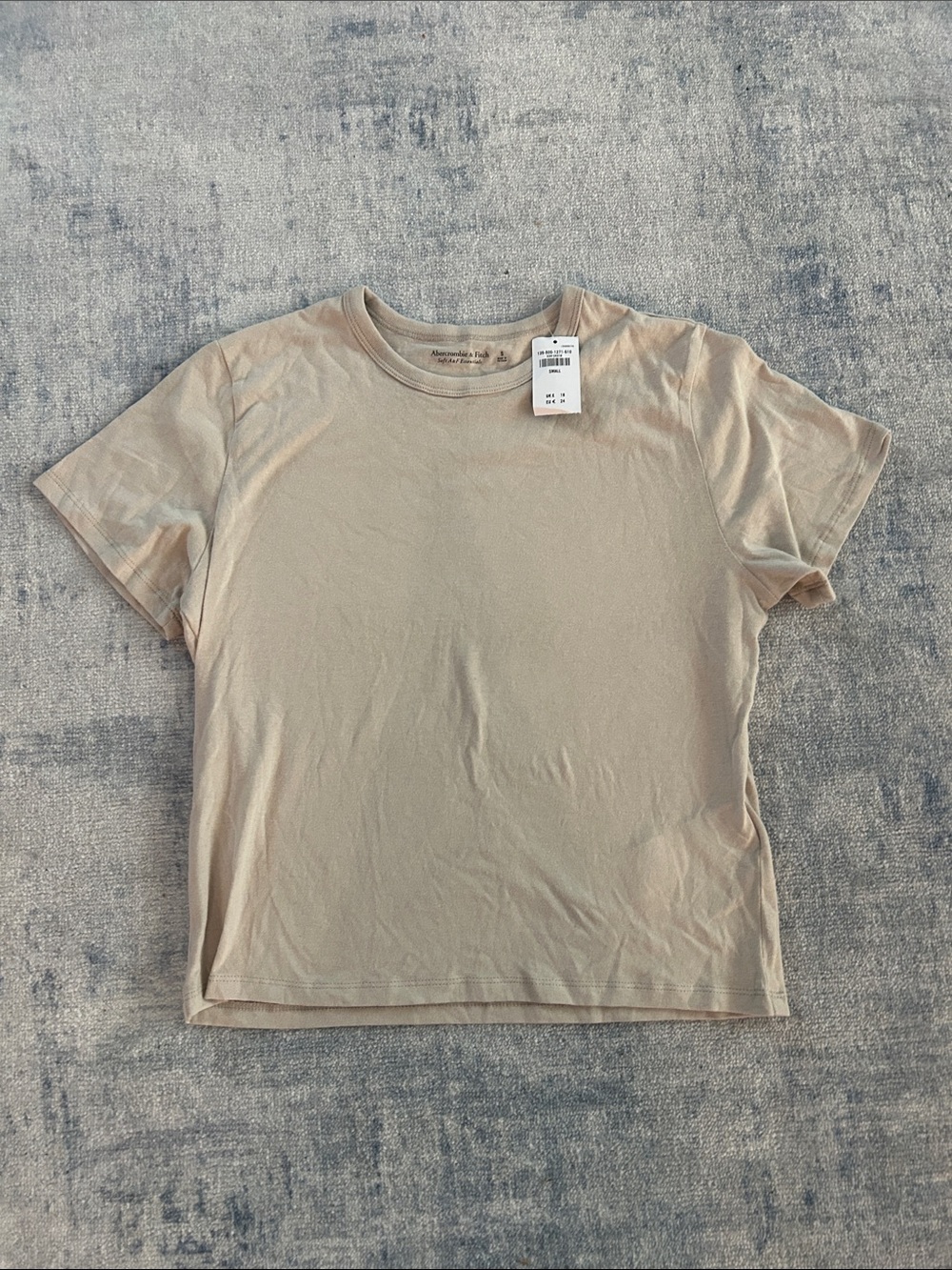 NWT Abercrombie & Fitch Short Sleeve Crew Tee in Light Beige